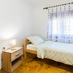 Relaxing Josip - Peaceful Area Apartman