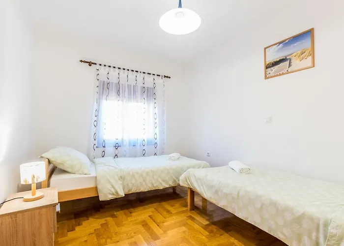 公寓 Relaxing Josip - Peaceful Area