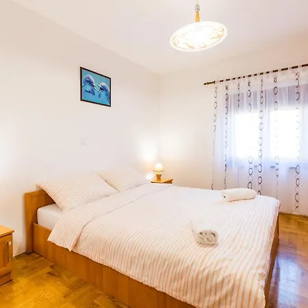Apartment Relaxing Josip - Peaceful Area