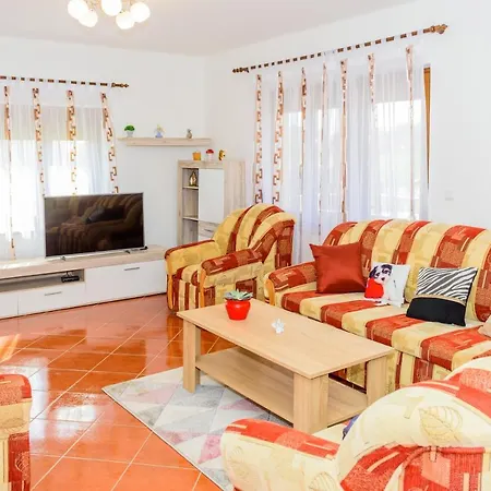 Апартаменты Relaxing Josip - Peaceful Area Marcana