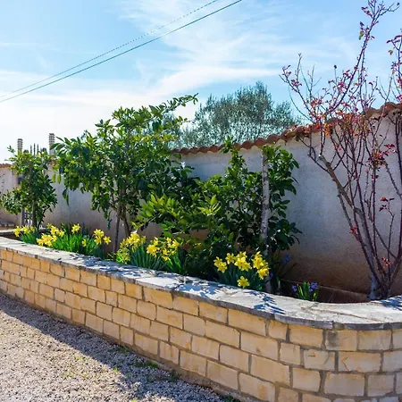 Apartment Relaxing Josip - Peaceful Area