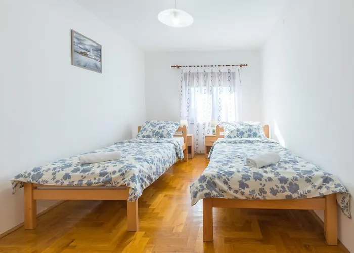 Relaxing Josip - Peaceful Area Marcana
