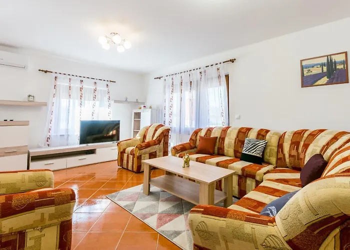 Relaxing Josip - Peaceful Area *